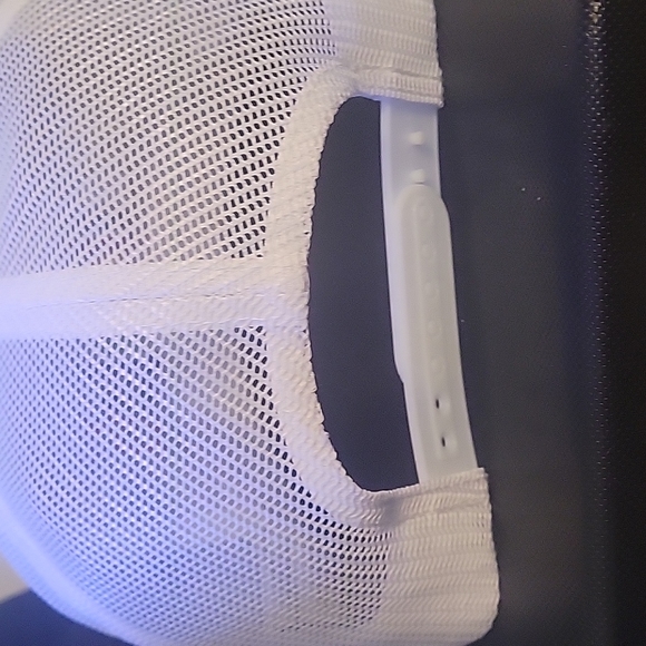 Snapback hat - Picture 3 of 4